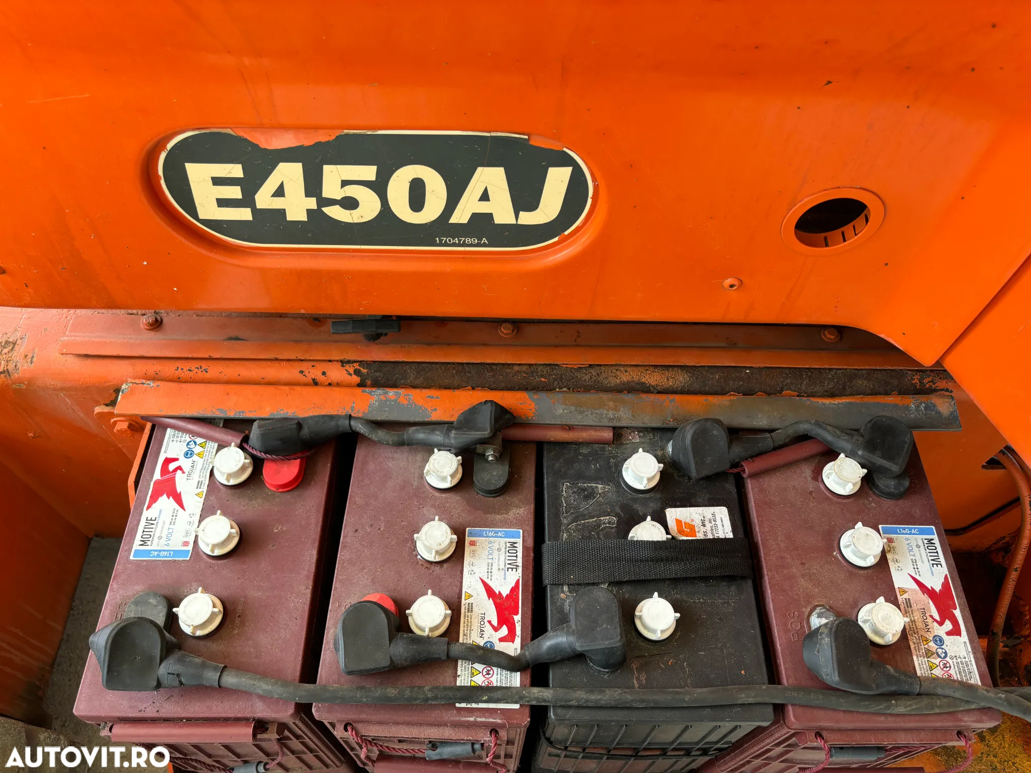 JLG E450AJ - 16