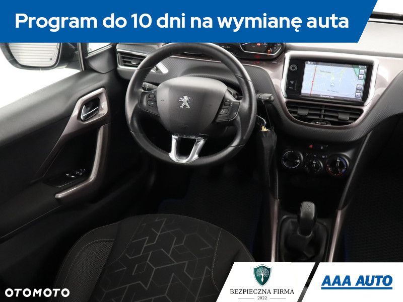 Peugeot 2008 - 9
