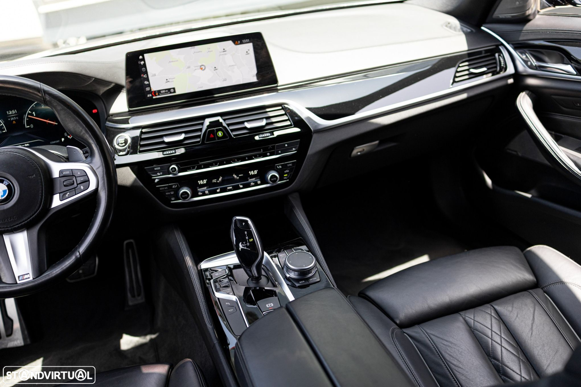 BMW 540 d xDrive Pack M Auto - 38