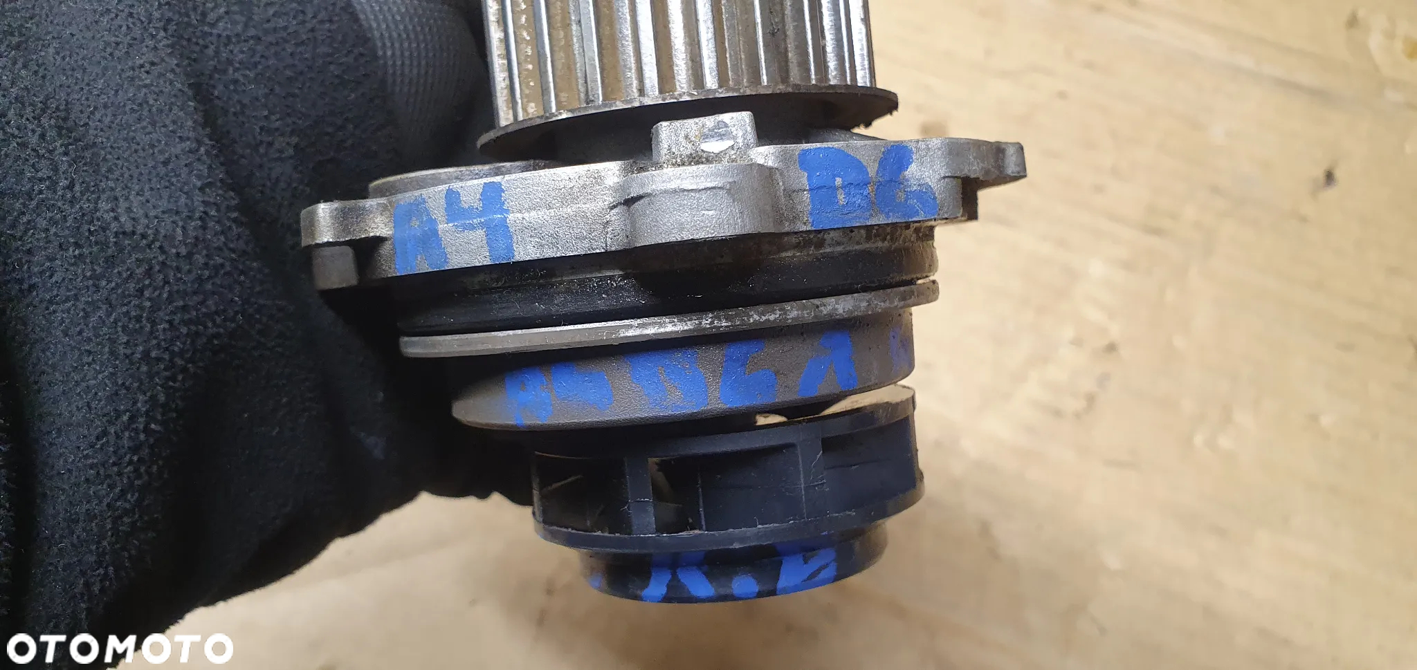 Pompa wody płynu koło zębate Audi A4 B6 1.6 - 7