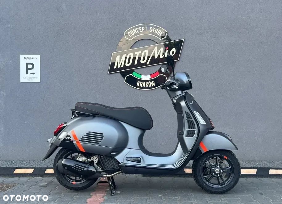 Vespa GTS - 2