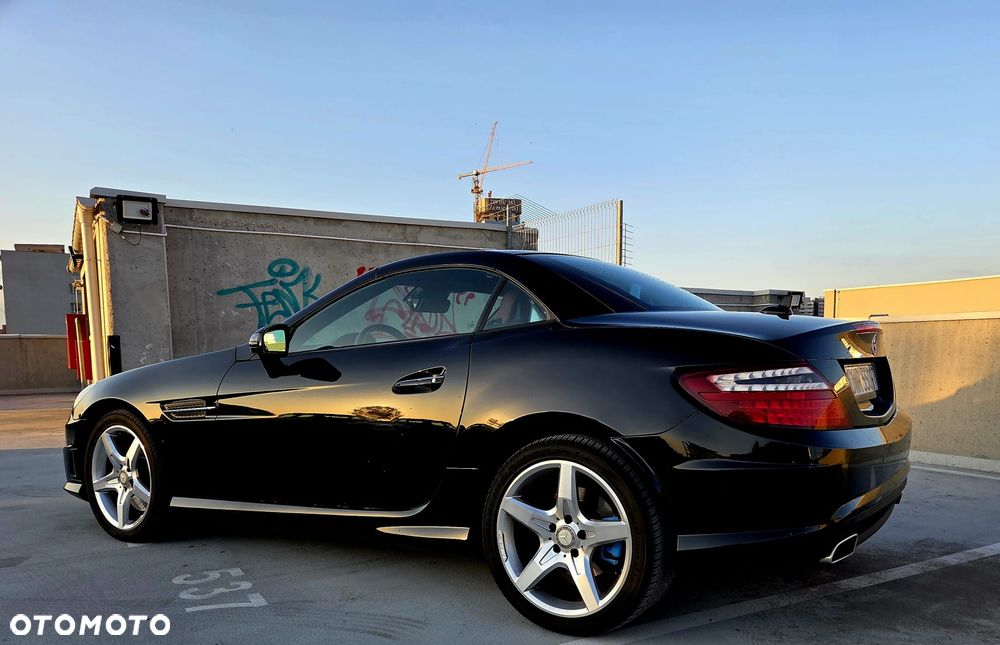 Mercedes-Benz SLK 350 (BlueEFFICIENCY) 7G-TRONIC - 4