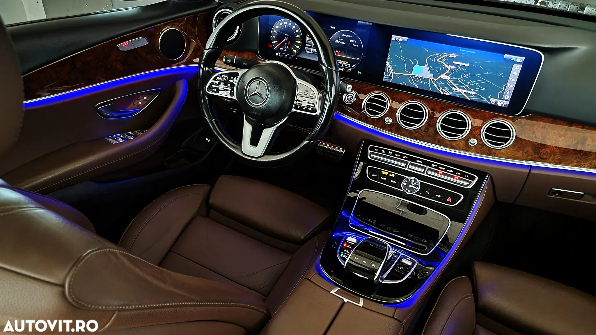 Mercedes-Benz E 220 d T 9G-TRONIC Avantgarde - 3