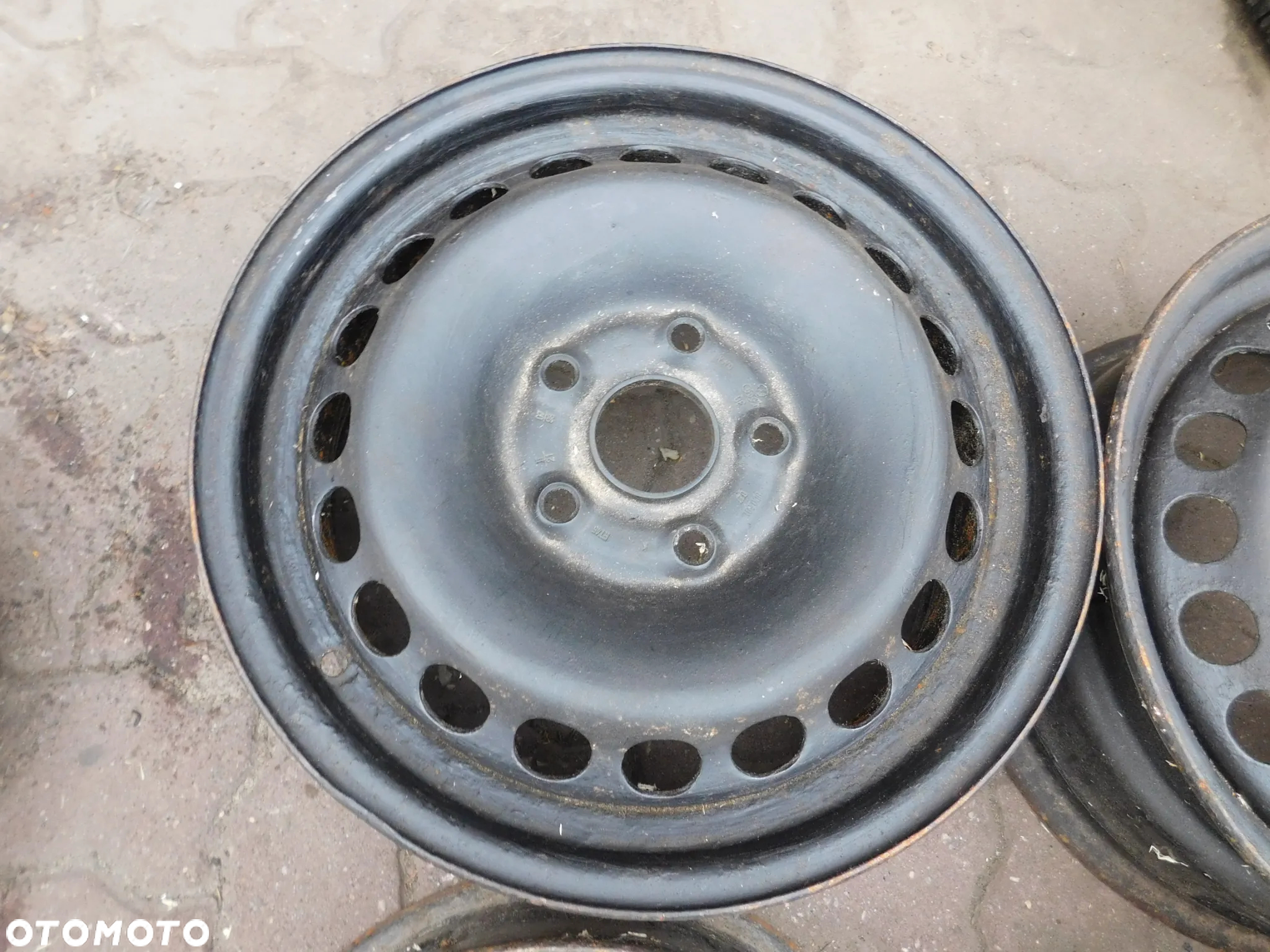 felgi stalowe 4szt 15" ET45 PASSAT AUDI A4 B5 GOLF V CADDY A3 8P OCTAVIA II - 2