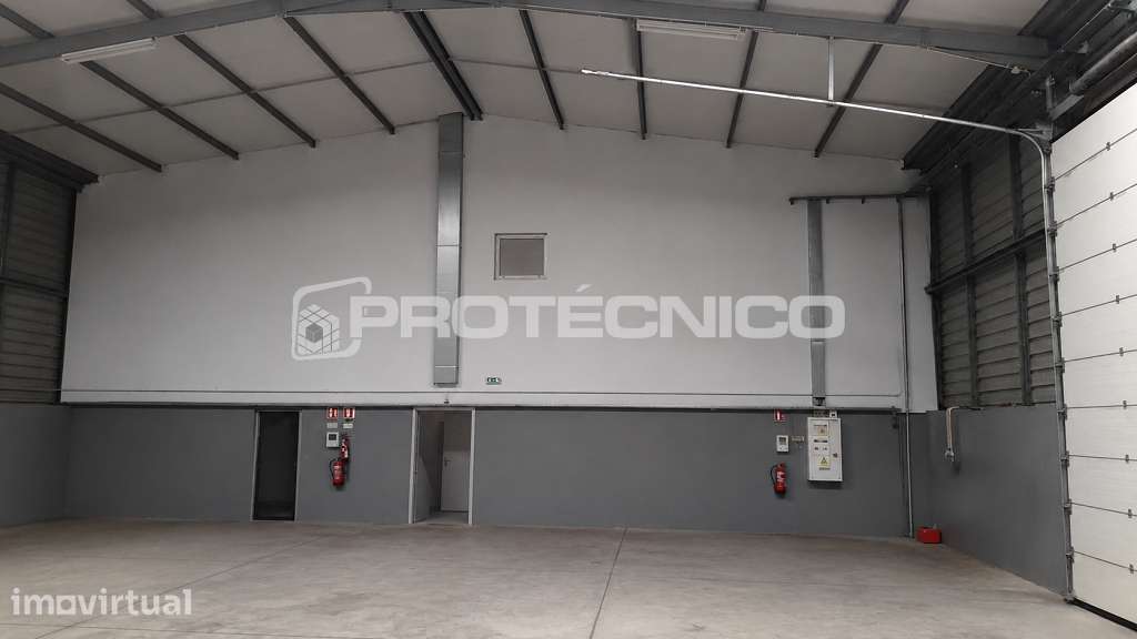 Armazém c/ 165m2 – Z. I. Taboeira - Grande imagem: 2/7
