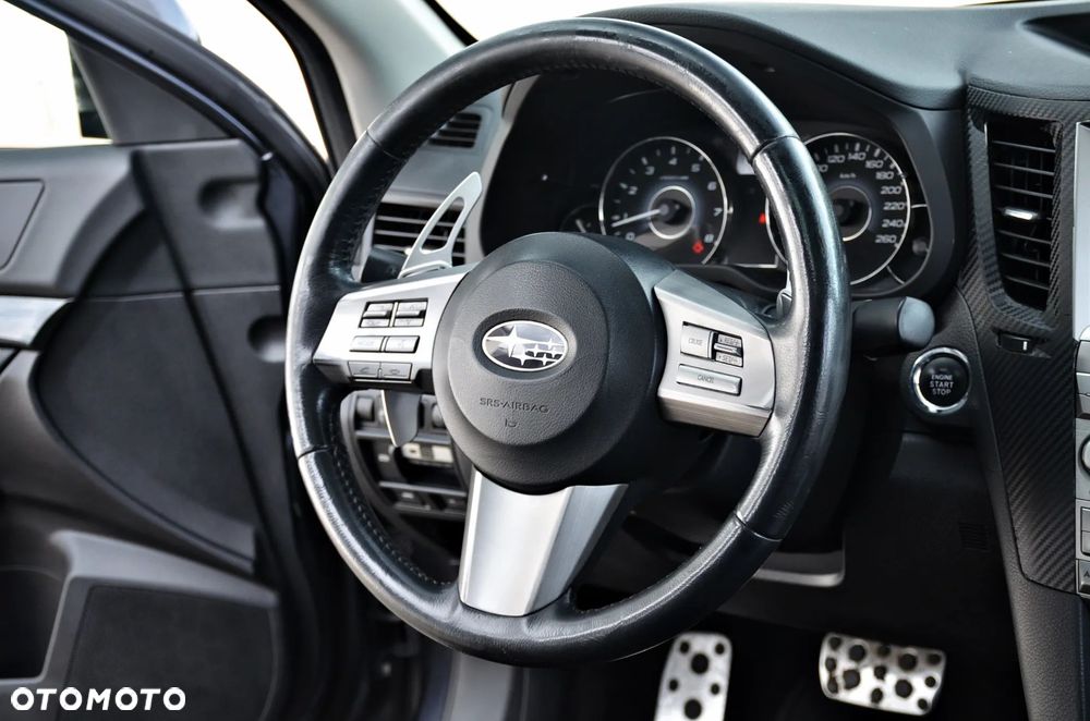 Subaru Legacy 2.5i GT - 14