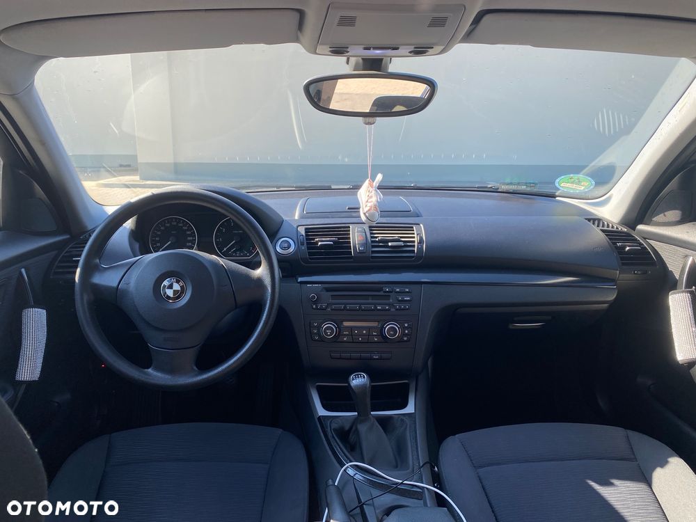BMW Seria 1 116i - 8