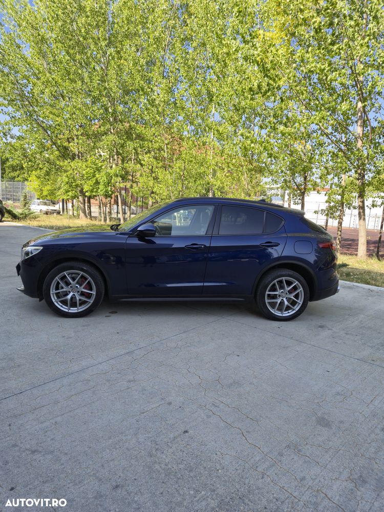 Alfa Romeo Stelvio 2.0 Turbo 16V AT8-Q4 Veloce Ti - 13
