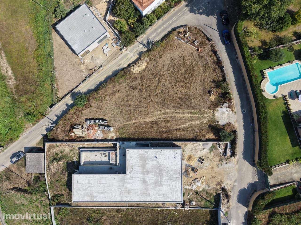 Moradia Térrea - Casa Chave na Mão em Roboreda - Grande imagem: 5/8