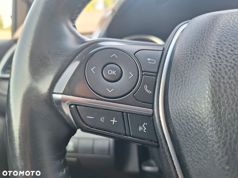 Toyota Camry 2.5 Hybrid Comfort CVT - 28