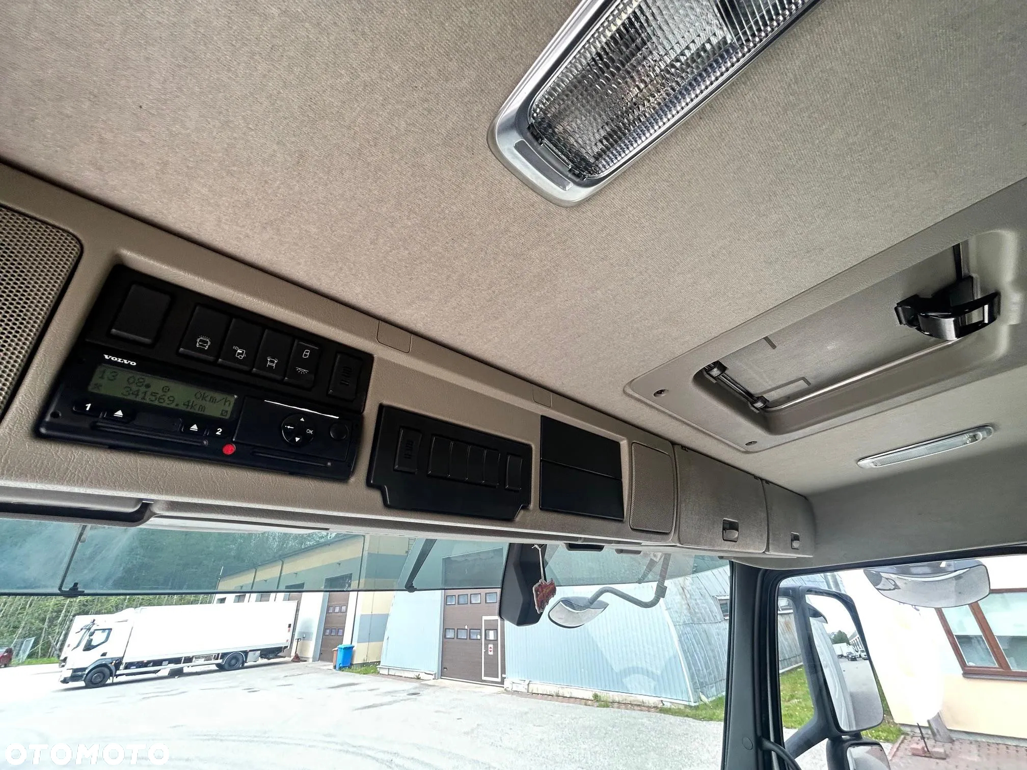 Volvo FM330 - 8
