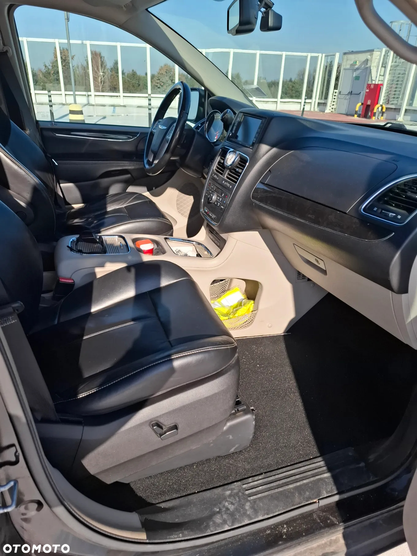 Chrysler Town & Country 3.6 Limited - 6