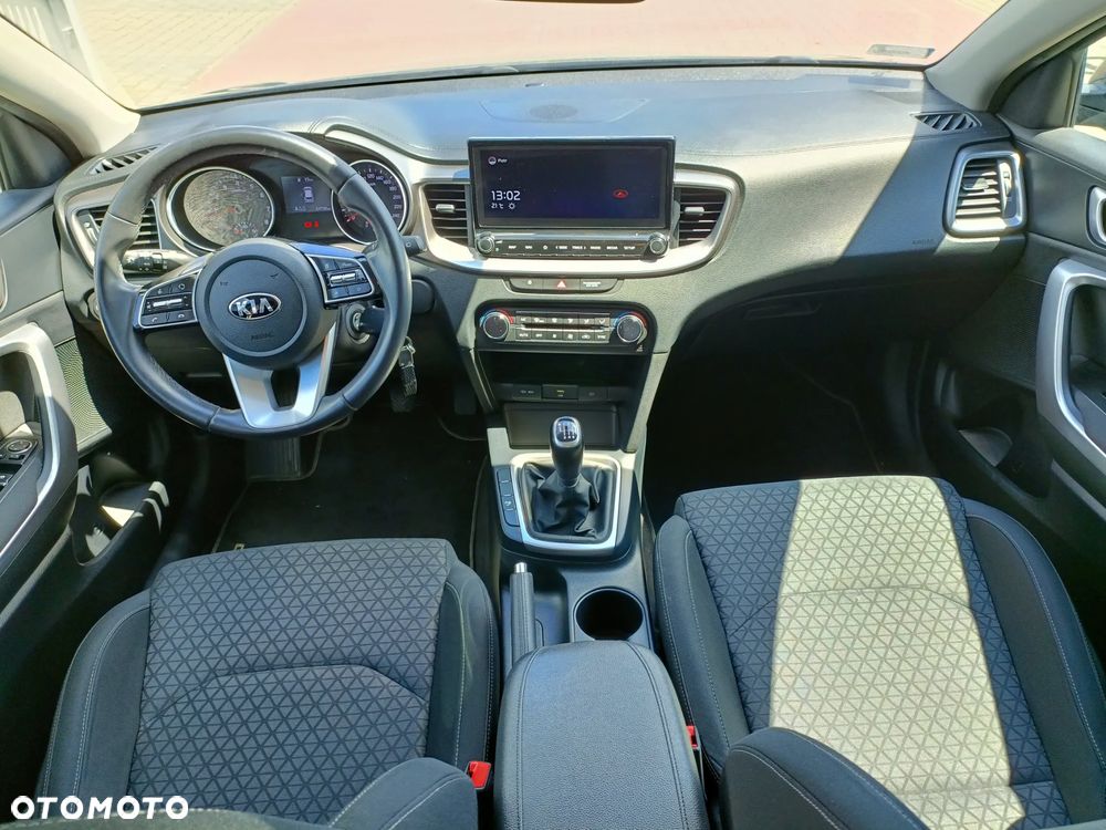 Kia Ceed 1.4 M - 11