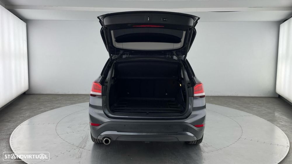 BMW X1 25 e xDrive — fotografia 22