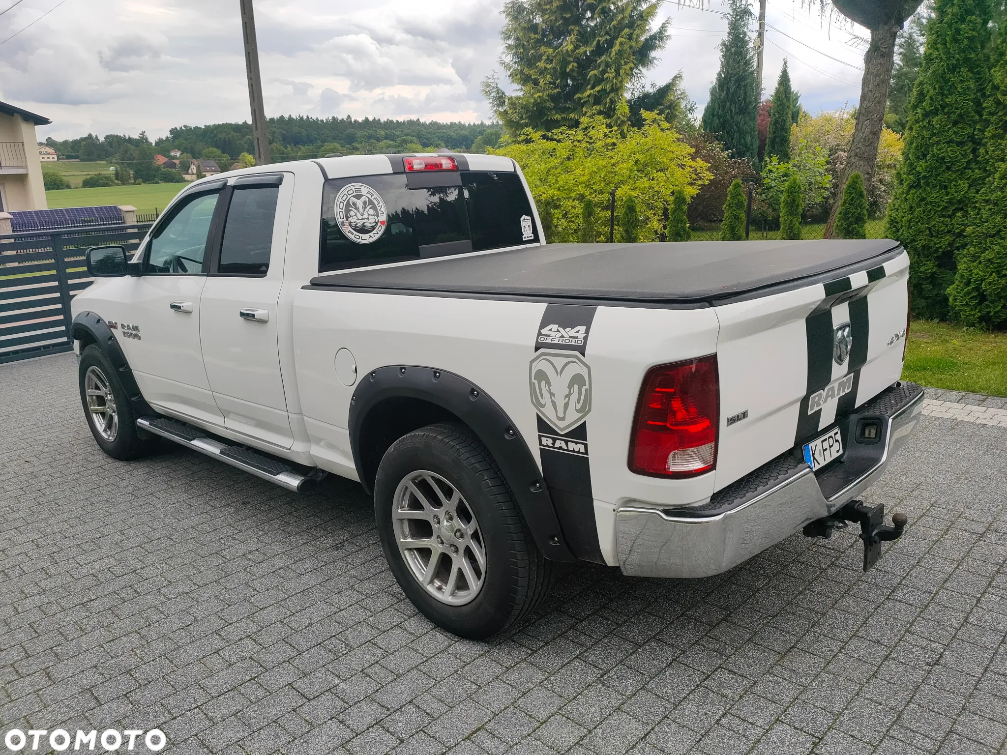 Dodge RAM 1500 5.7 4x4 - 8