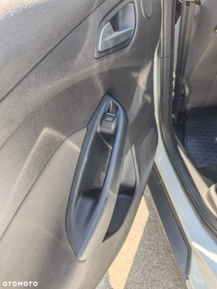 Ford Focus 1.6 TDCi Titanium - 32