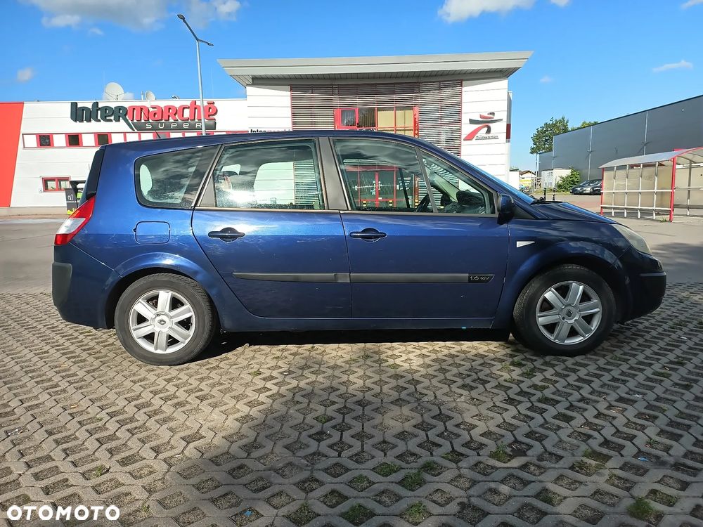 Renault Grand Scenic - 1