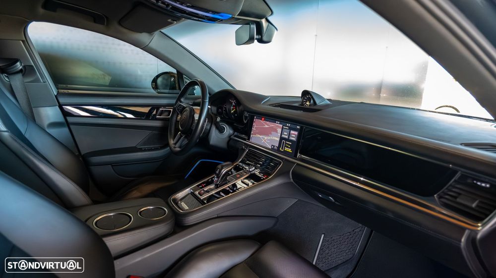 Porsche Panamera Sport Turismo 4 E-Hybrid - 33