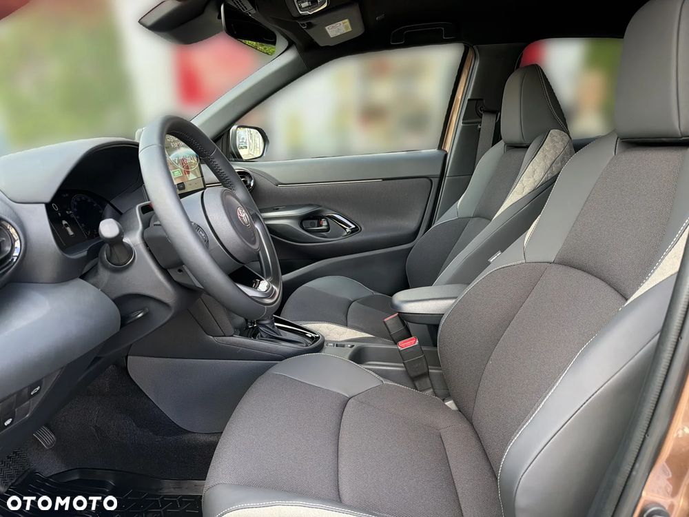 Toyota Yaris Cross Hybrid 1.5 Executive - 18