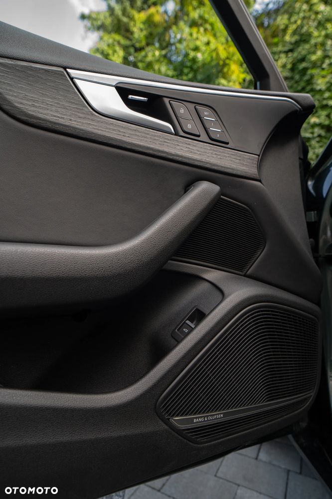 Audi A4 Avant 2.0 TDI Quattro S tronic - 9