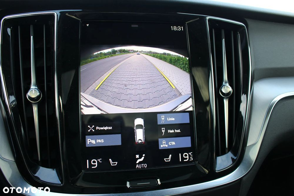 Volvo V60 D3 Geartronic Momentum Pro - 24