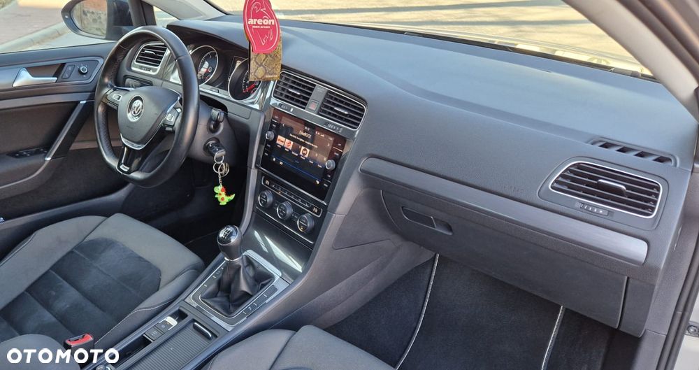 Volkswagen Golf 1.4 TSI BMT Comfortline - 18
