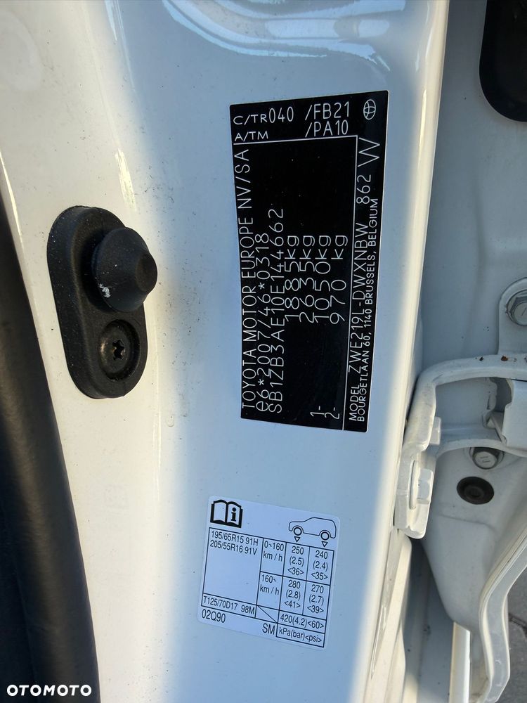 Toyota Corolla 1.8 Hybrid Comfort - 10