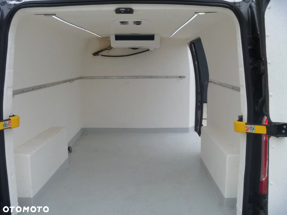 Ford TRANSIT CUSTOM - 19