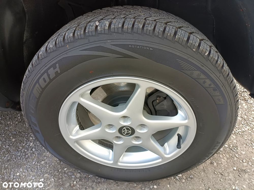 Toyota RAV4 2.0 Special - 27