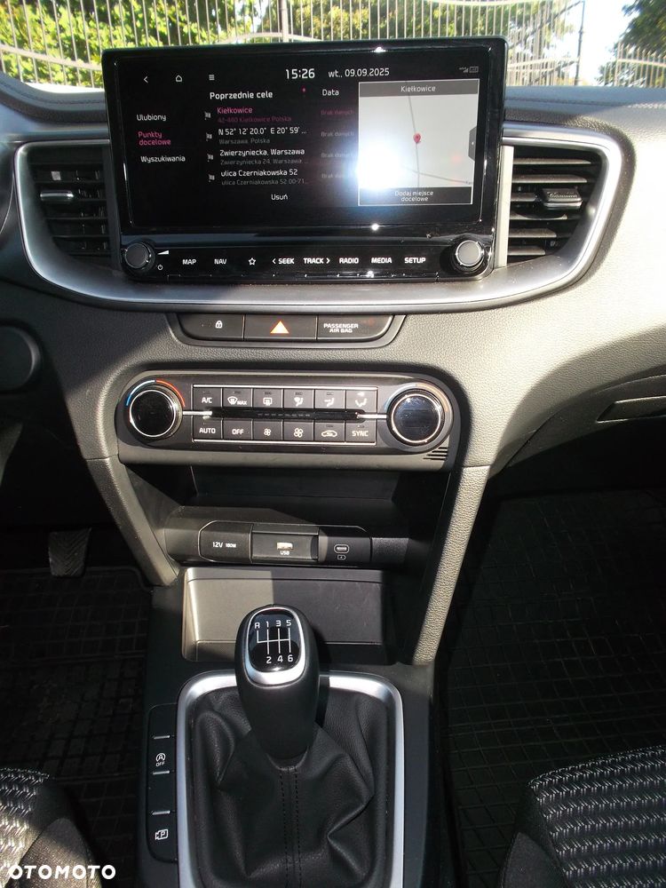Kia Ceed 1.5 T-GDI M - 22