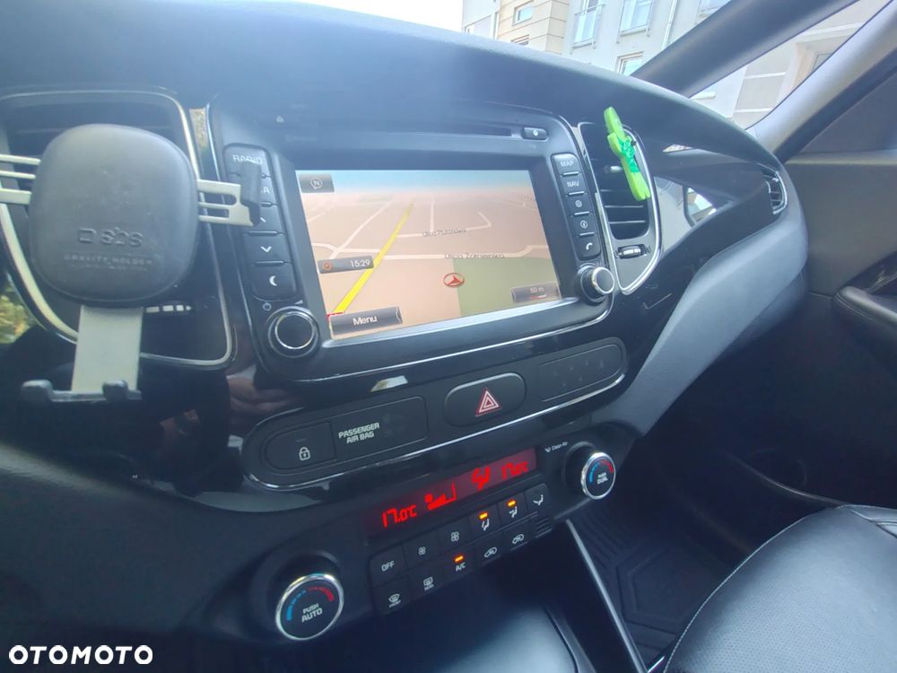 Kia Carens 1.7 CRDi 141 ISG Vision - 10