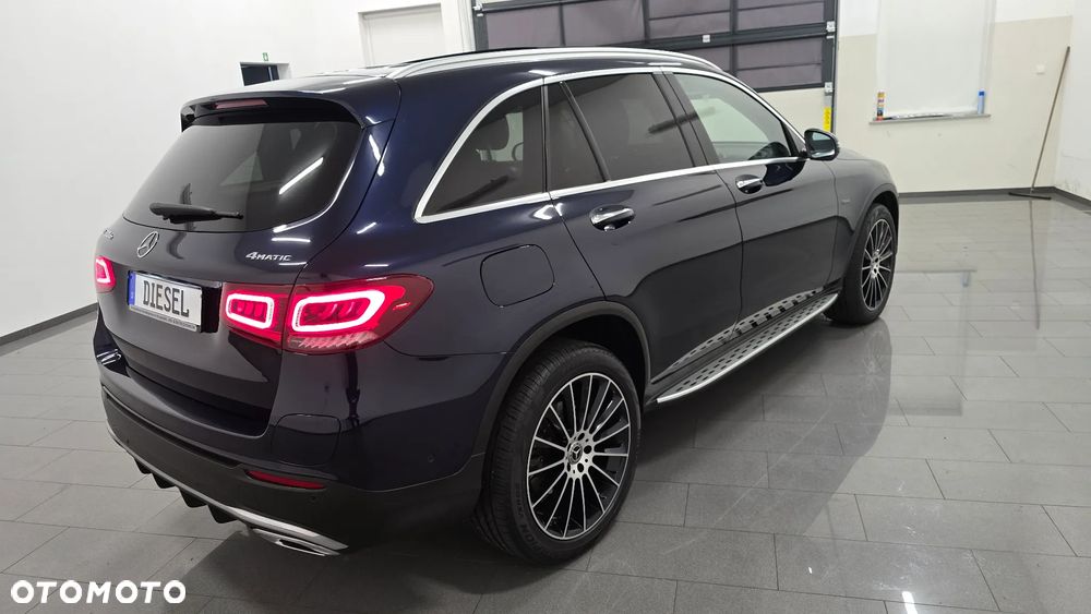 Mercedes-Benz GLC 300 de 4Matic 9G-TRONIC AMG Line Plus - 3