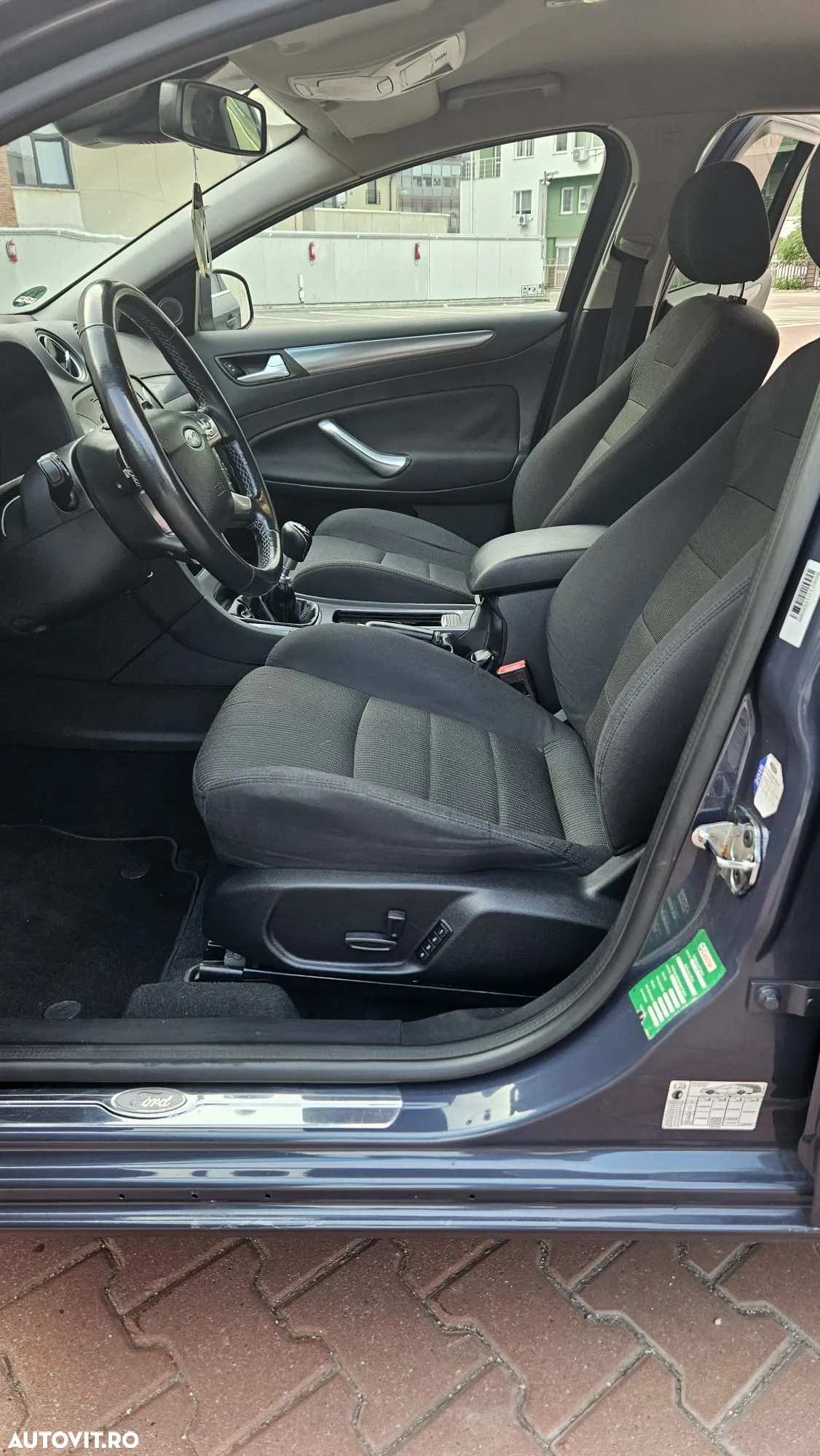 Ford Mondeo - 10
