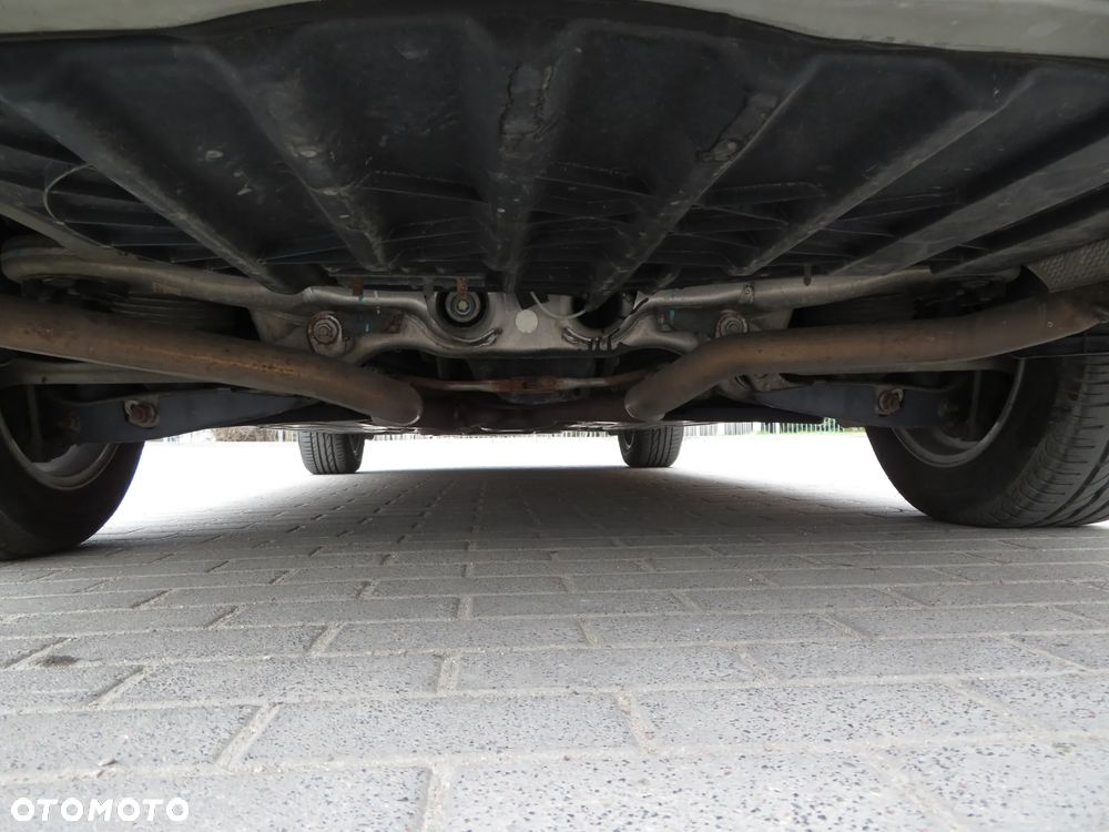 Mercedes-Benz Klasa E 320 Elegance - 34