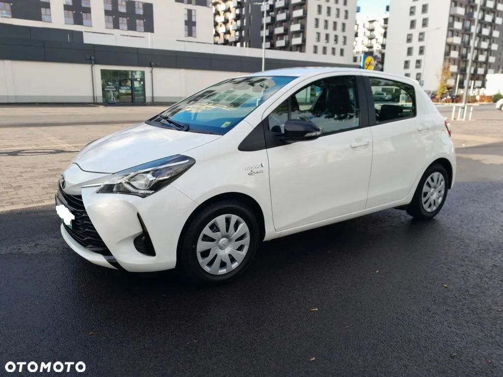 Toyota Yaris Hybrid 100 Active - 27