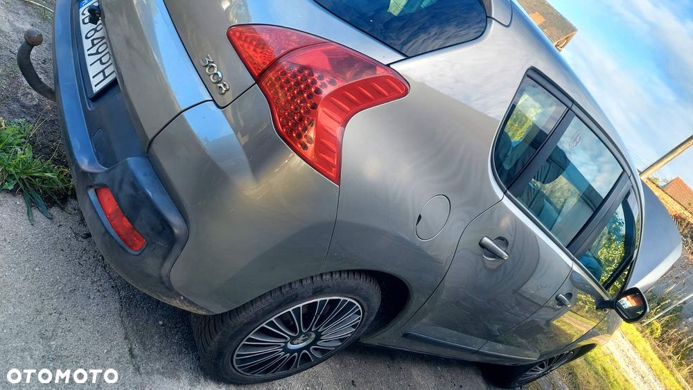 Peugeot 3008 1.6 HDi Premium - 9