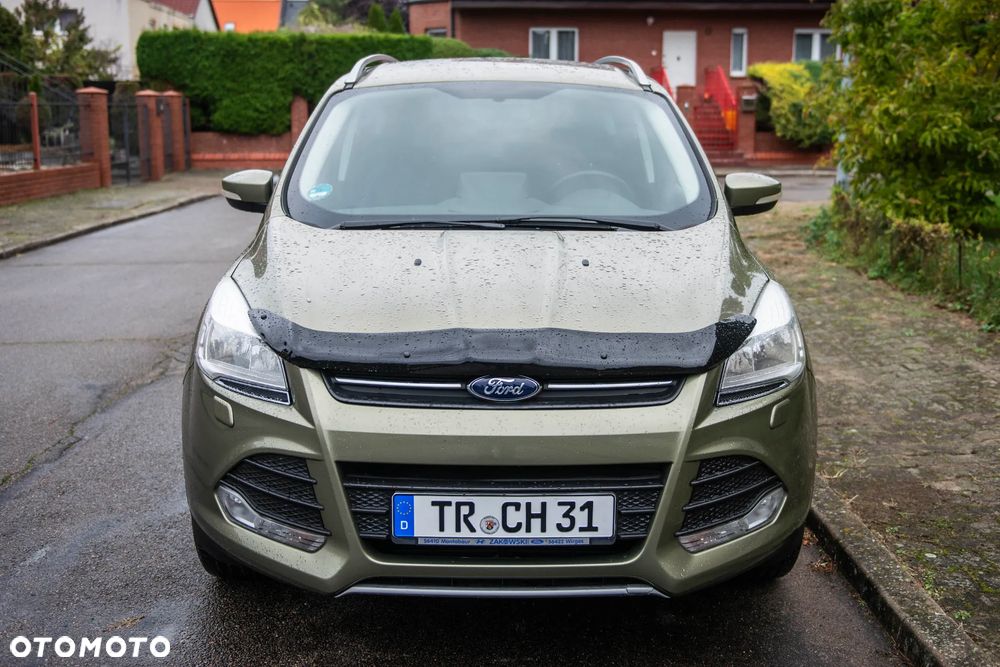 Ford Kuga 2.0 TDCi 2x4 Titanium - 2