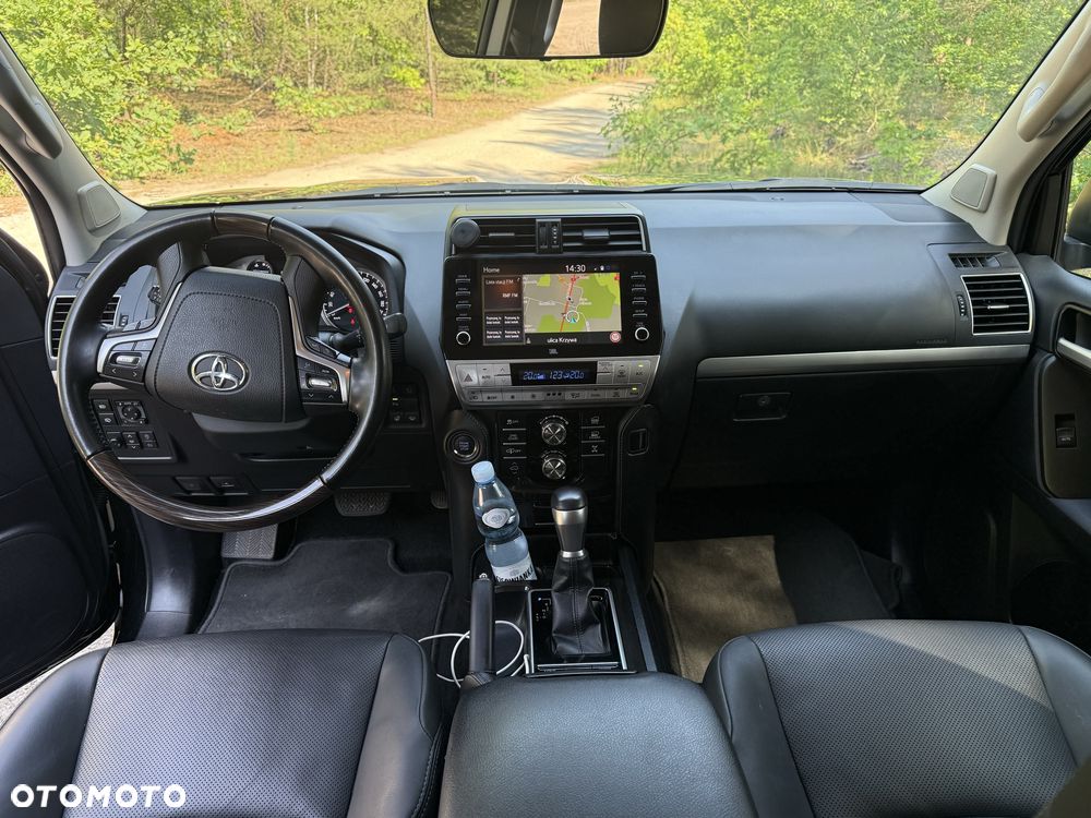 Toyota Land Cruiser - 4