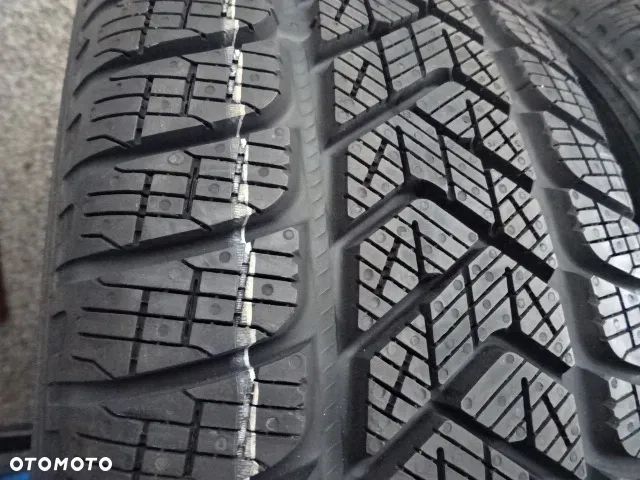 215/65/R17  99 H Pirelli Scorpion Winter - 3