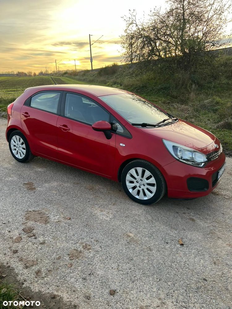 Kia Rio 1.2 L - 9