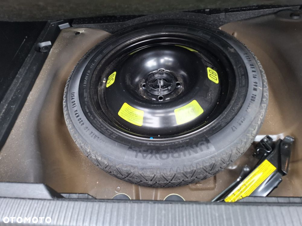 Peugeot 2008 PureTech 130 EAT8 GT - 28
