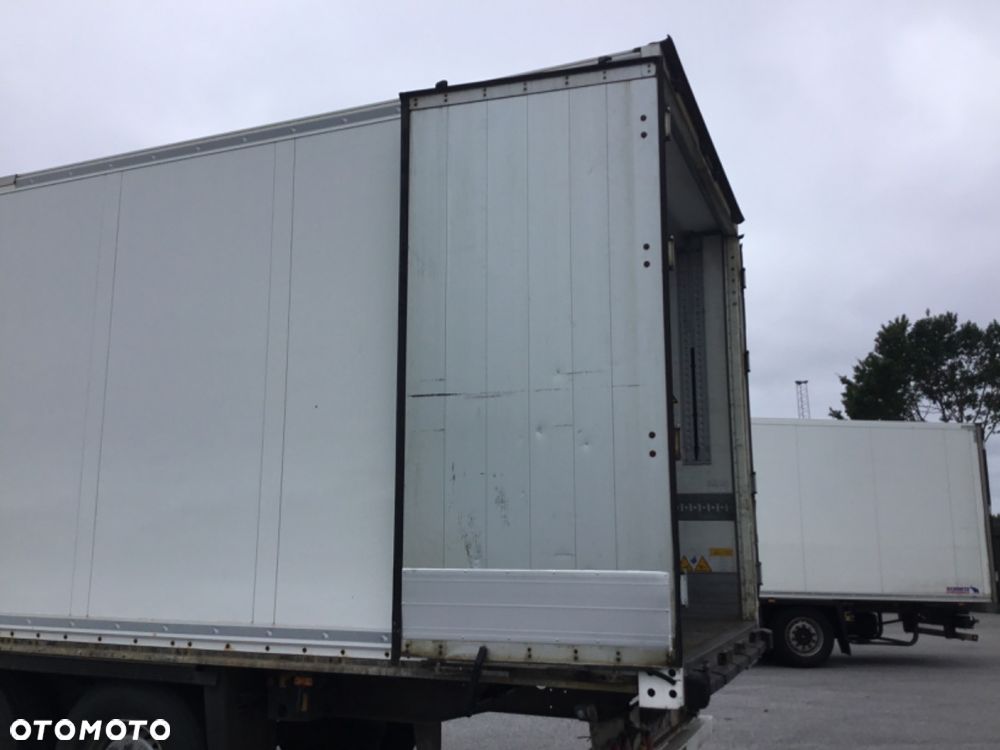 Schmitz Cargobull SKO 24/L Opony 70-80% - 8