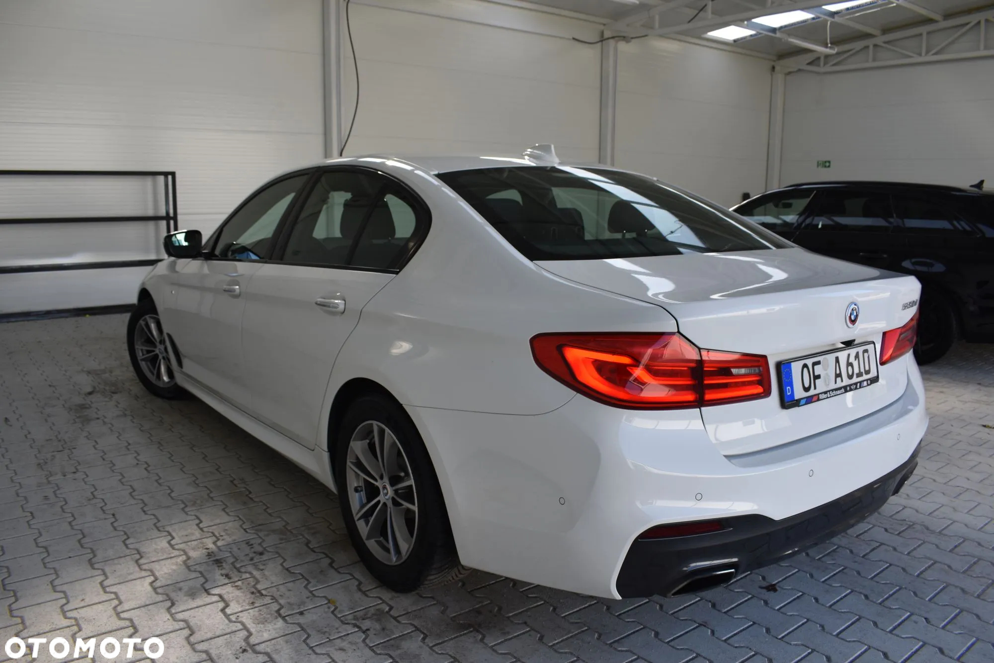 BMW Seria 5 520d M Sport - 13