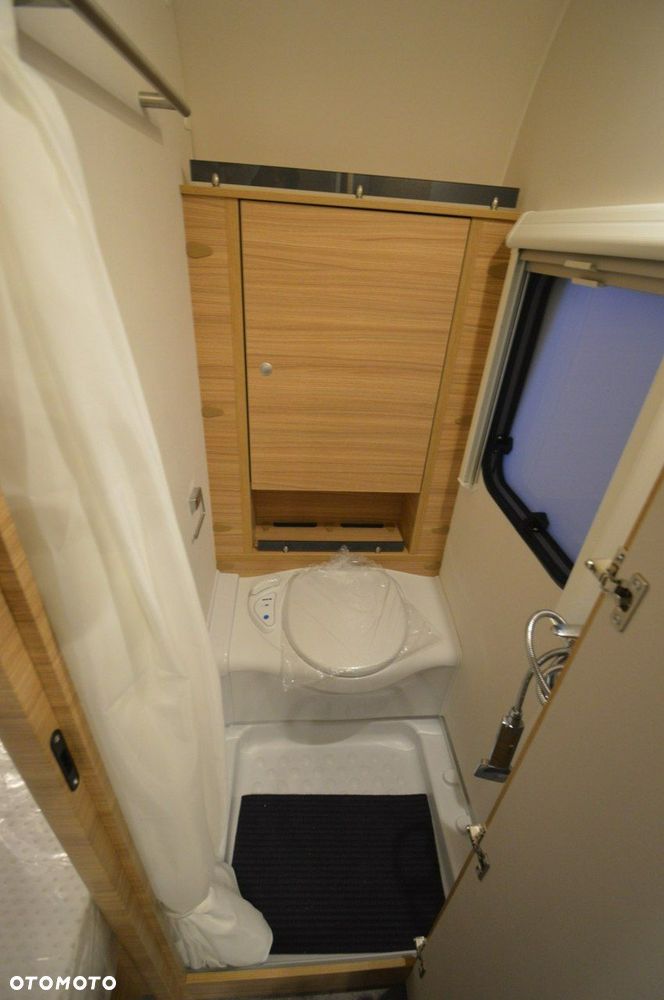 Dethleffs Camper 470 FR - 9