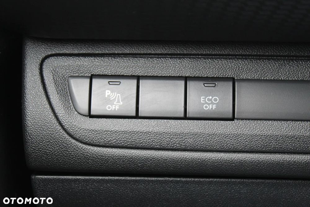 Peugeot 208 1.2 PureTech Allure S&S EAT6 - 28