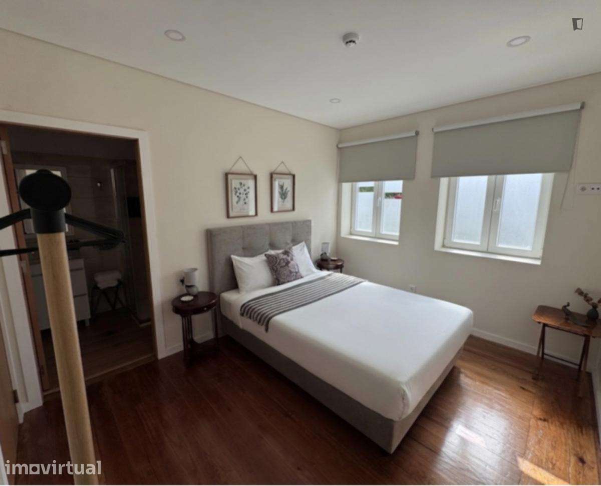 Quarto - localizado em Paranhos Porto - Grande imagem: 3/18