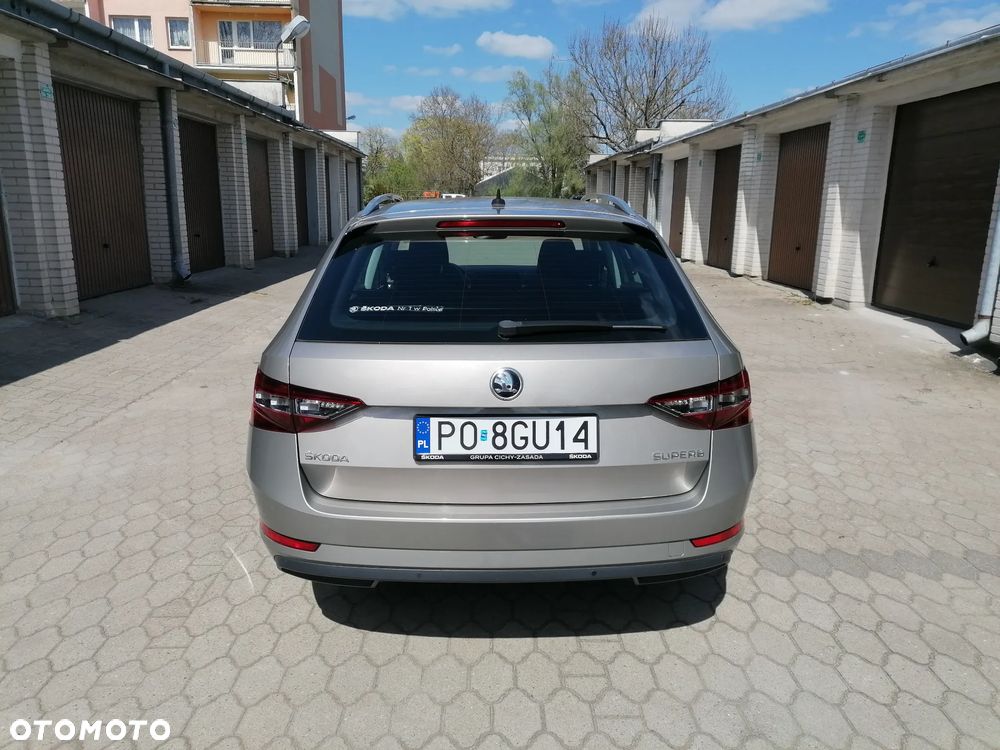 Skoda Superb 2.0 TDI Ambition - 6