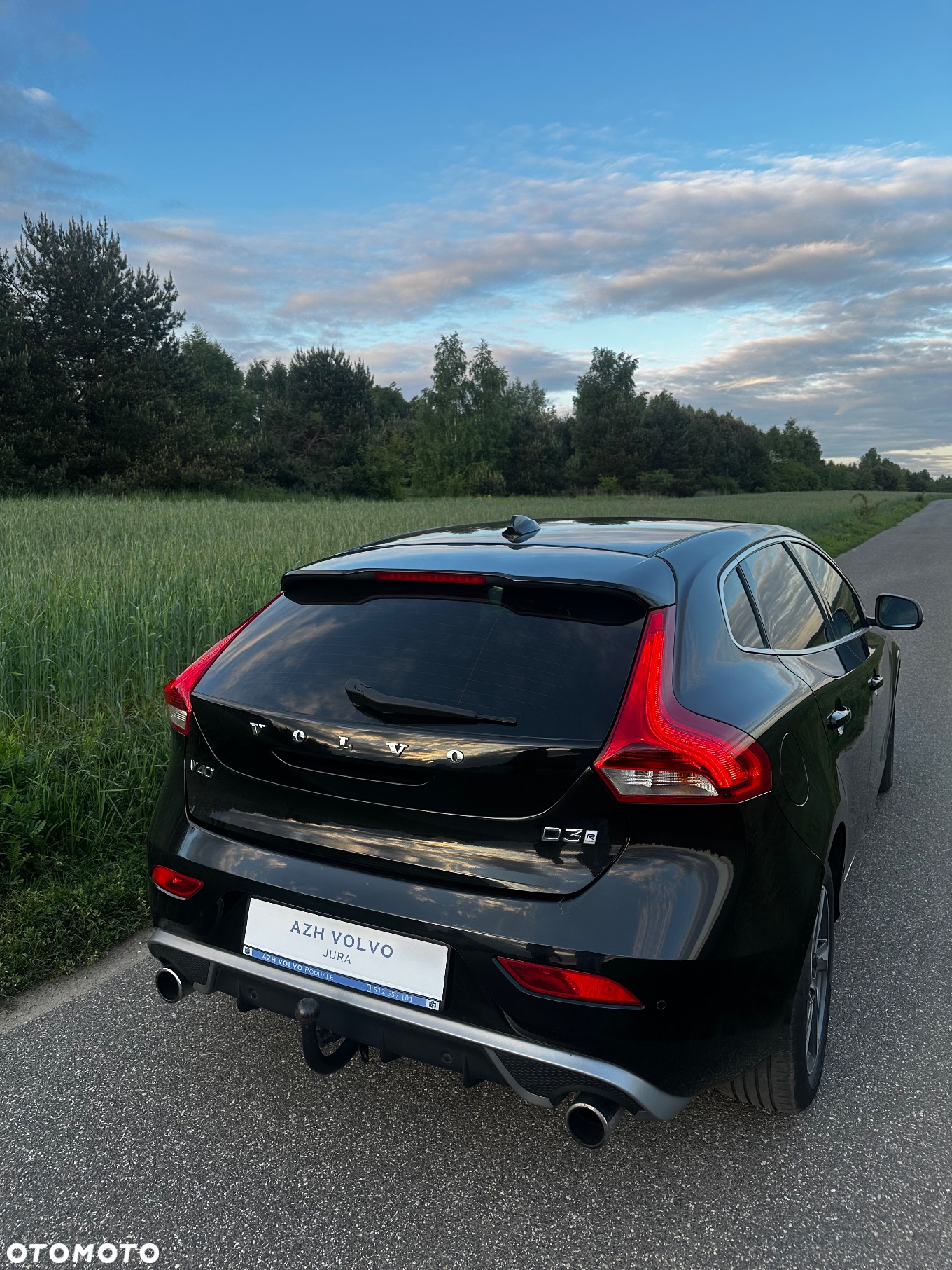 Volvo V40 D3 Drive-E R-Design Momentum - 4