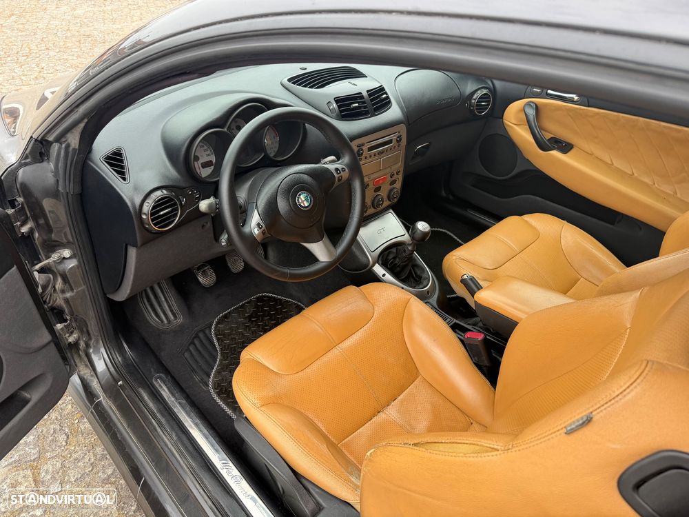 Alfa Romeo GT 1.9 JTD M-JET - 5