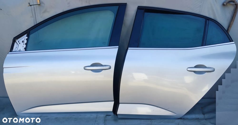 RENAULT MEGANE IV DRZWI LEWE PRZEDNIE TYLNE - 1